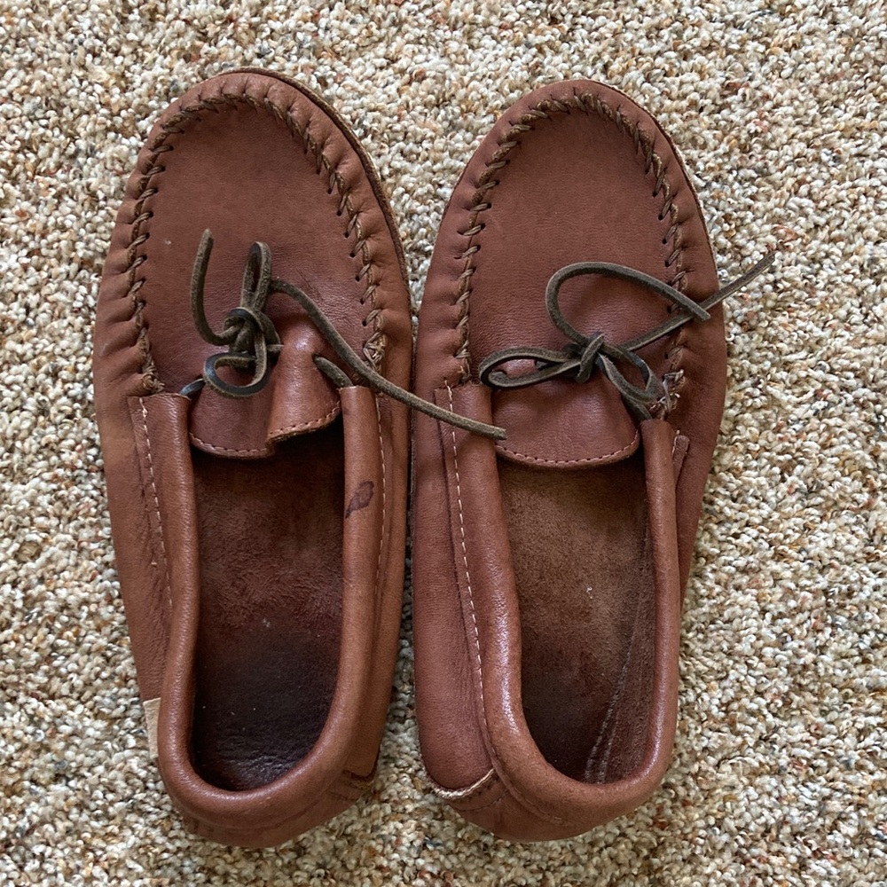 Vintage Laurentian Chief Brown 100% Leather Moccasins